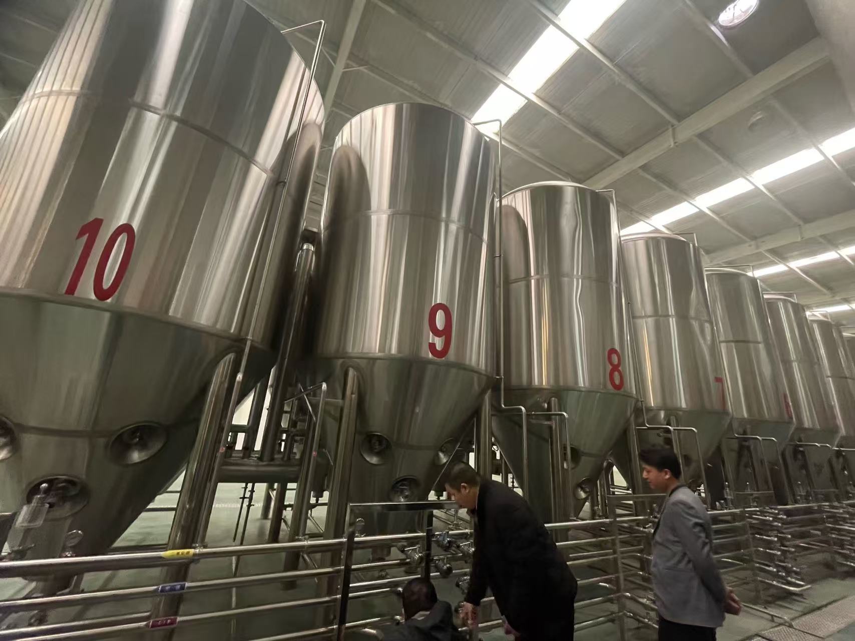 扎囊精酿啤酒设备厂—平面布置、设备设计、制造、调试、培训等一条龙服务